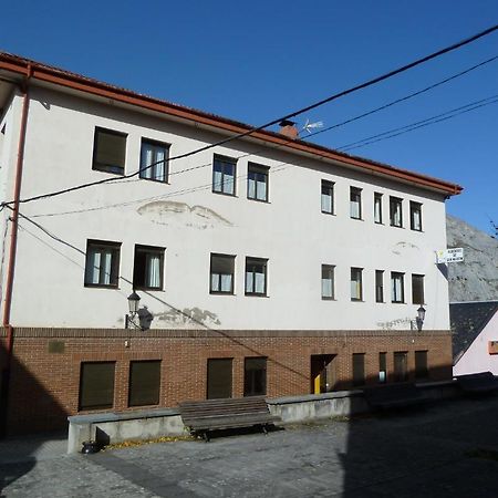 Albergue San Martin De Teverga Esterno foto